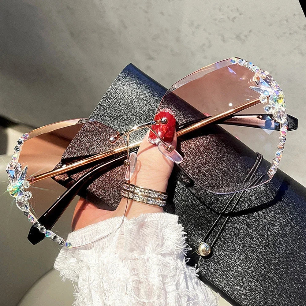 2024 Luxury Brand Design Vintage Rimless Rhinestone Sunglasses Women Men Fashion Gradient Lens Sun Glasses Shades for Female