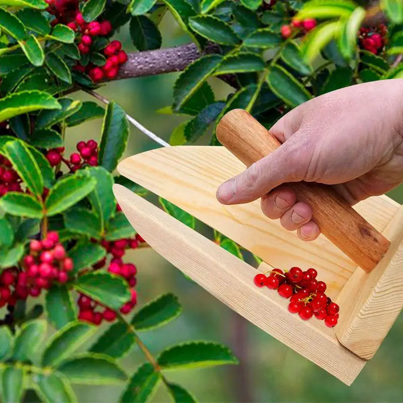 new 1pc  Wooden Handle Berry Picker Blueberry Collection Convenient Handle Picking Tool Greenhouse Garden Farm Fruit Harvester